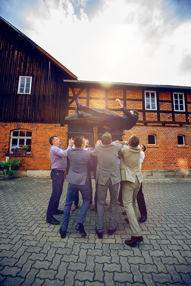 Actionfotos-fuer-ihre-hochzeit-kreative-hochzeitsfotos-tipps-fotomotive-hochzeit-max-hoerath-fotograf-nürnberg-münchen-stuttgart-köln-berlin-hamburg