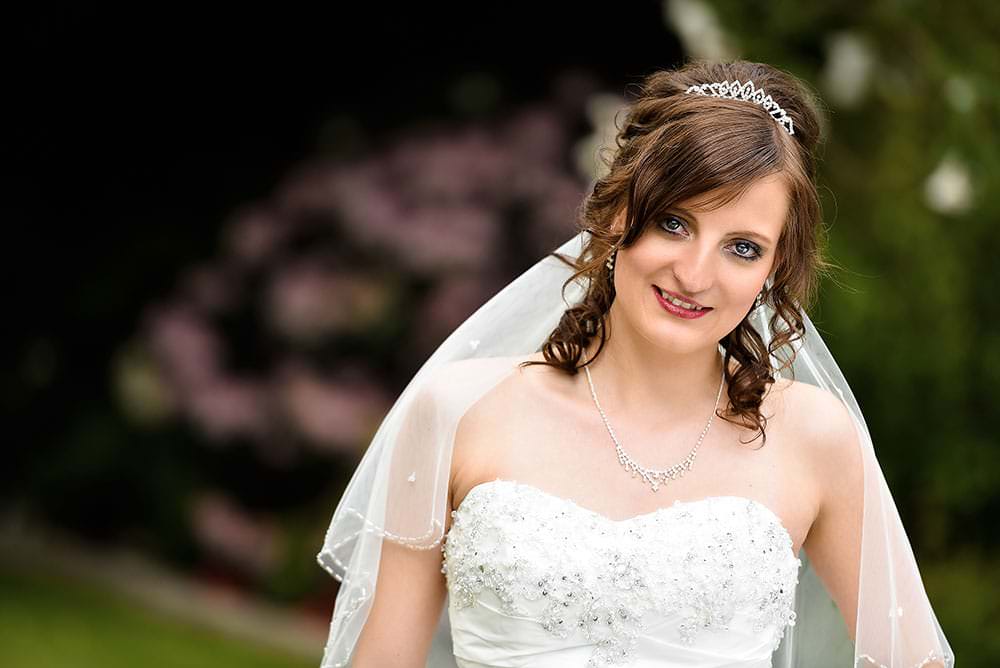 Hochzeitsbilder-Fotograf-Max-Hoerath-aus-Kulmbach-bietet-exklusive-Hochzeitsreportage-für-ihre-Hochzeit-Bayreuth-Bamberg-Hof-Coburg-Erlangen-Fürth