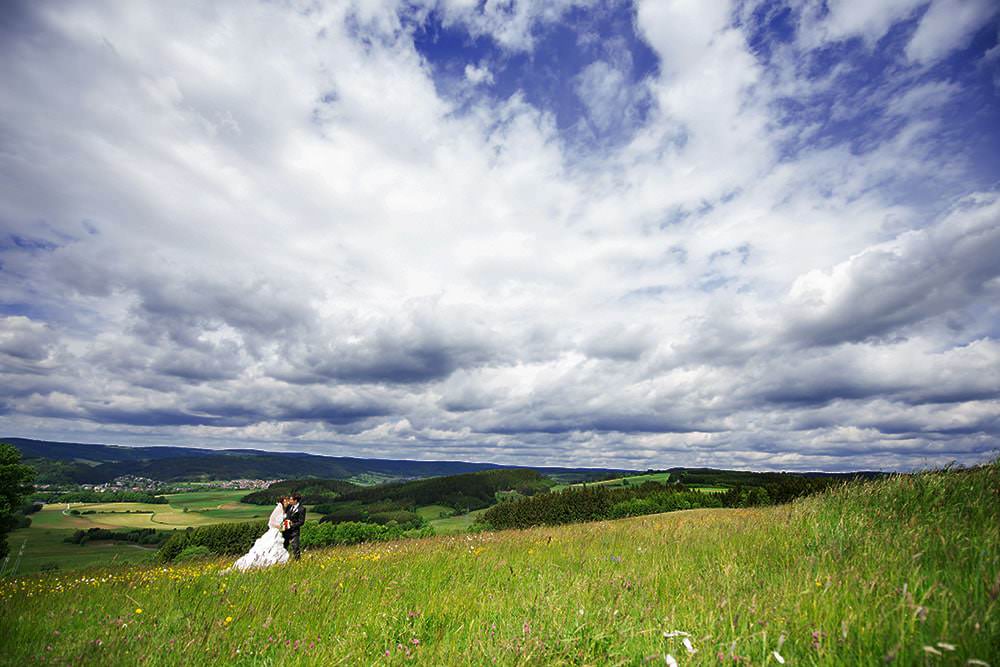 Hochzeitsfotograf-Max-Hörath-bietet-exklusive-Hochzeitsreportagen-für-Brautpaare-in-Kulmbach-Bayreuth-Bamberg-München-Nürnberg-Erlangen-Schweinfurt-Würzburg