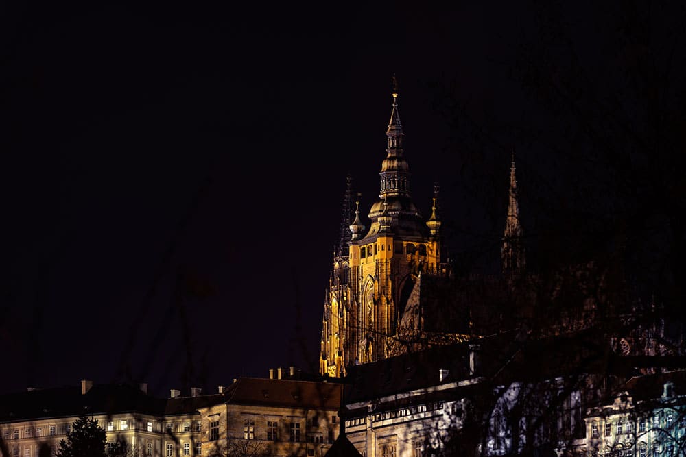 Prager-Burg-Pražský-hrad-Nacht-Night-Hradschin-Hauptstadt-Tschechien-Prague