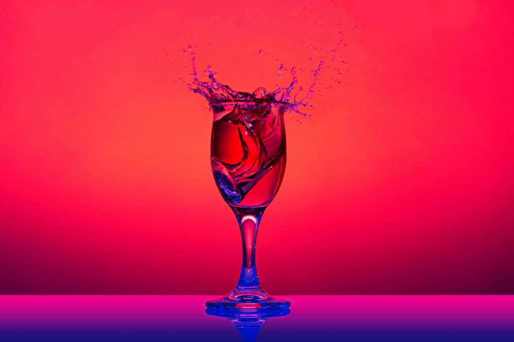 Splash-produktfotografie-wein-glas-fotokurs-wasser-tropfen-highspeed-hss-fs-nikon-canon-fotoworkshop