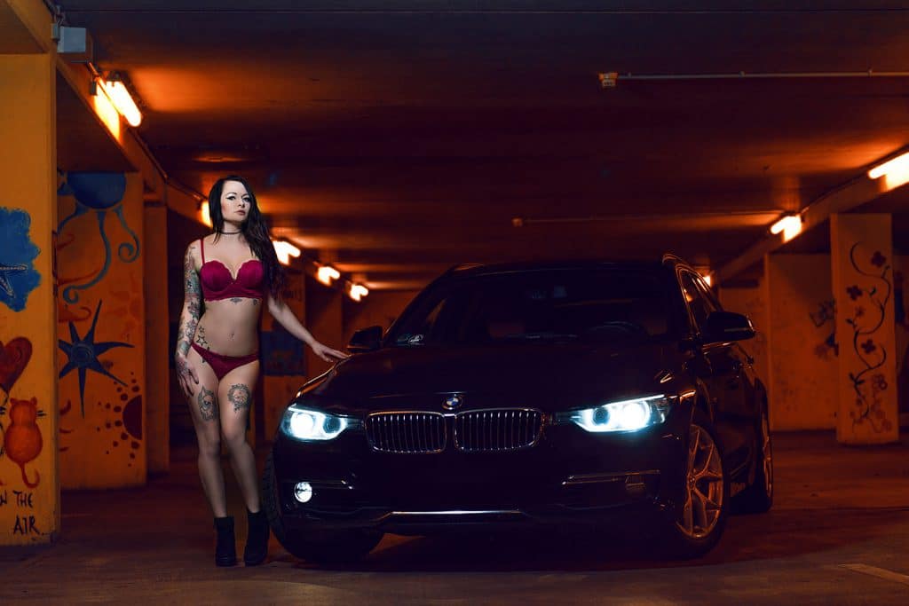 fotoshooting-dessous-auto-automobil-tattoo-fotograf-fotostudio-fotograph-bayreuth-berlin-germany-bmw-girl-3er-stuttgart-erfurt-dresden-koeln-duisburg-bremen