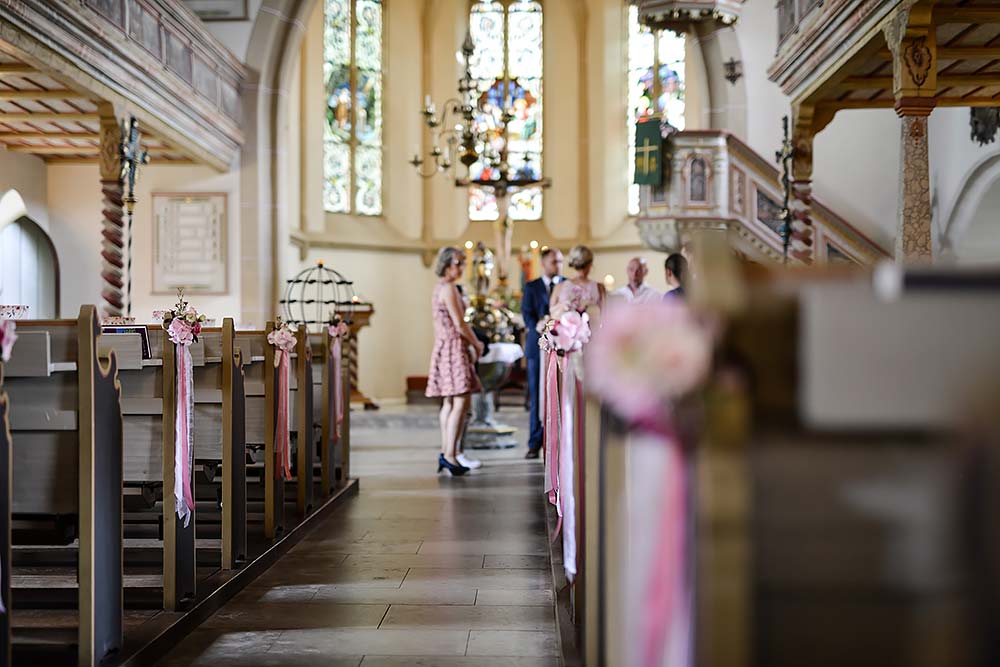 Kirchliche Trauung in der st. jakobi kirche in küps