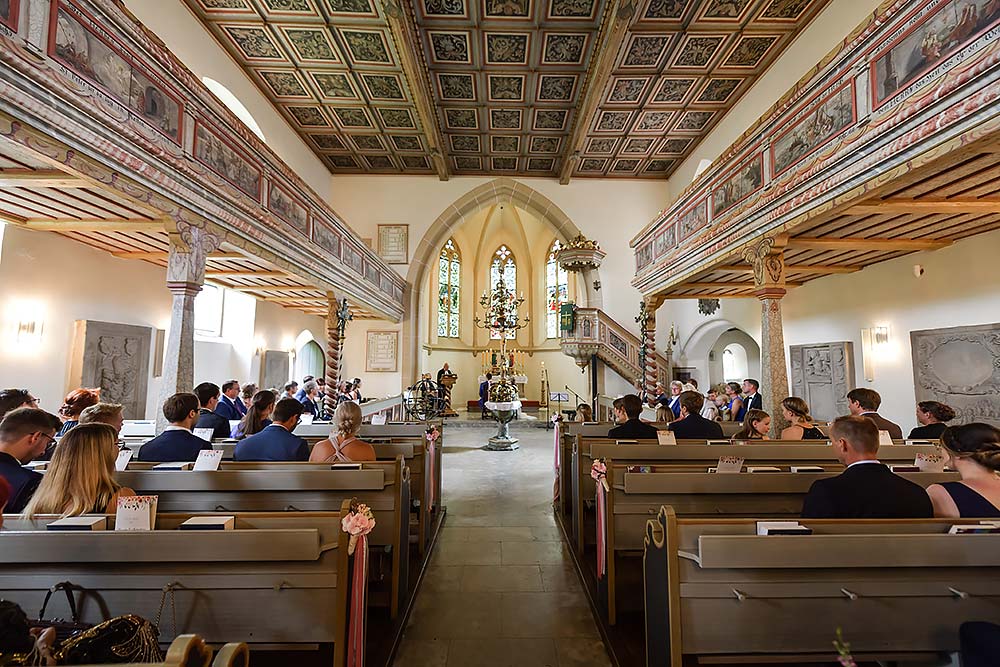 Kirchliche Trauung in der st. jakobi kirche in küps