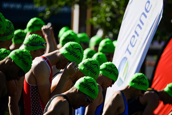 tennet-powertriathlon-trebgast-kulmbach-triathlon-sportfotograf-actionfotograf-max-hoerath-fotograf-werbefotograf-ats-schwimmen-badesee-penalty-box-schwimmstart