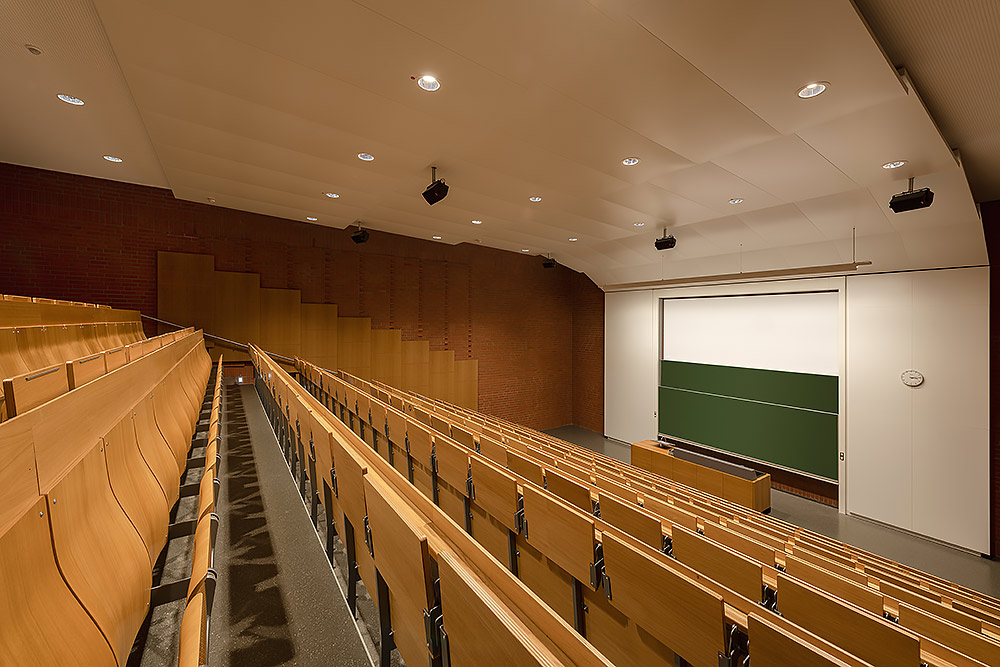 Architekturfotograf an der Universität Bayreuth - Max Hörath Design