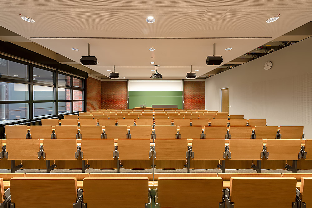 Architekturfotograf an der Universität Bayreuth - Max Hörath Design