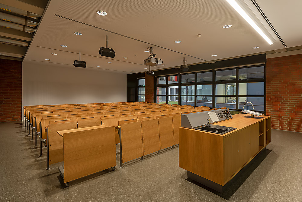 Architekturfotograf an der Universität Bayreuth - Max Hörath Design