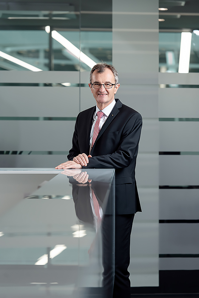 Werbefotograf Max Hörath Vorstand Harry Weiß