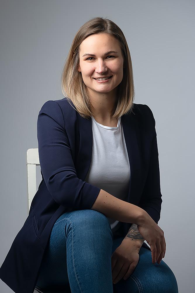 bewerbungsbilder-in-kulmbach-fotograf Bewerbungsbild von Max Hörath Design