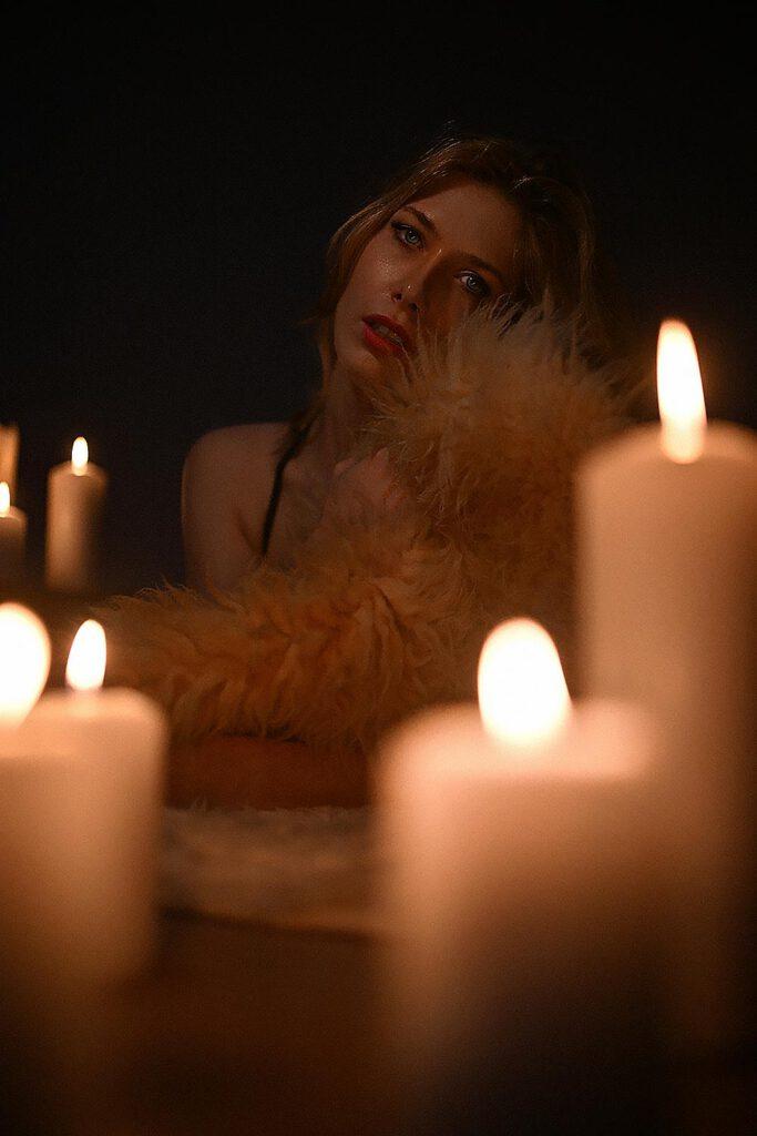 sinnliches-fotoshooting-aktfotos-mit-kerzen Aktfotografie / Aktbilder / Erotikbilder von Max Hörath Design