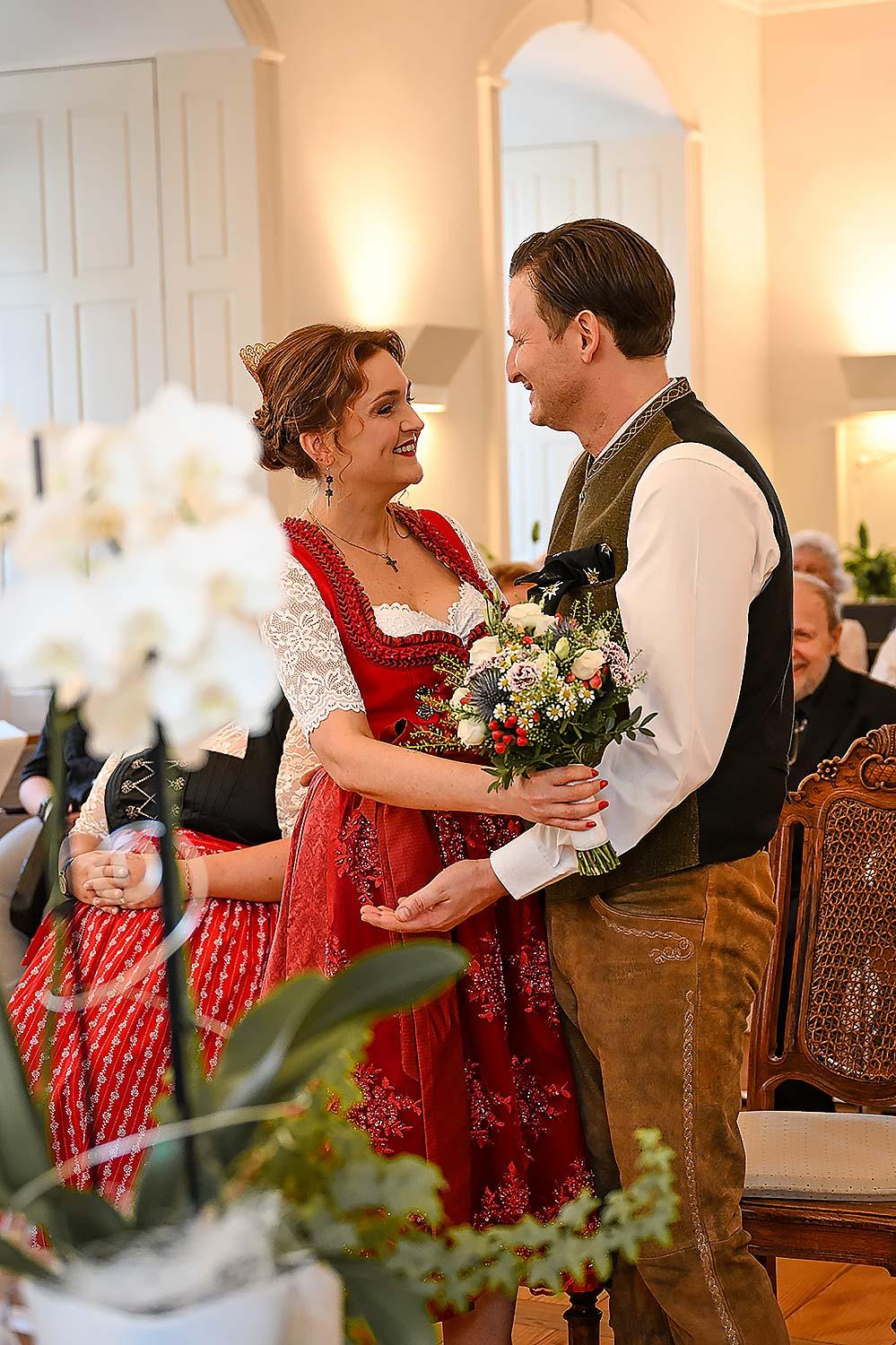 hochzeit in kulmbach - standesamtliche trauung im rathaus kulmbach - max hoerath design