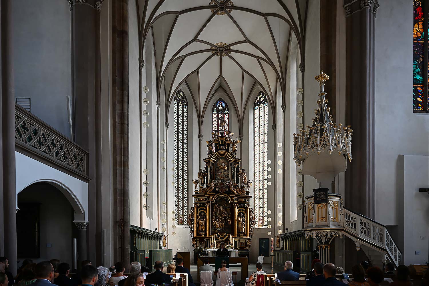 Kirchliche Trauung in der Petrikirche, Fotoshooting auf der Plassenburg Kulmbach, Feier im Al Castello