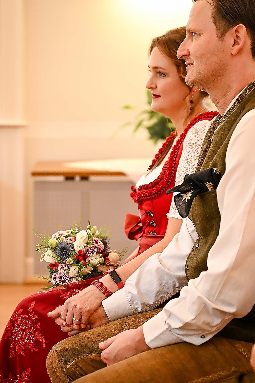 hochzeit in kulmbach - standesamtliche trauung im rathaus kulmbach - max hoerath design